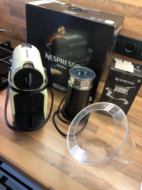 Delonghi Nespresso Inissia kvfz + tejhabost / kapszulatart