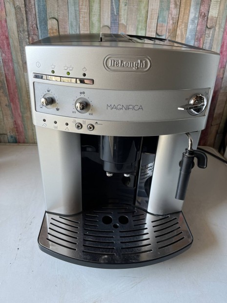 Delonghi magnifica Kávégép