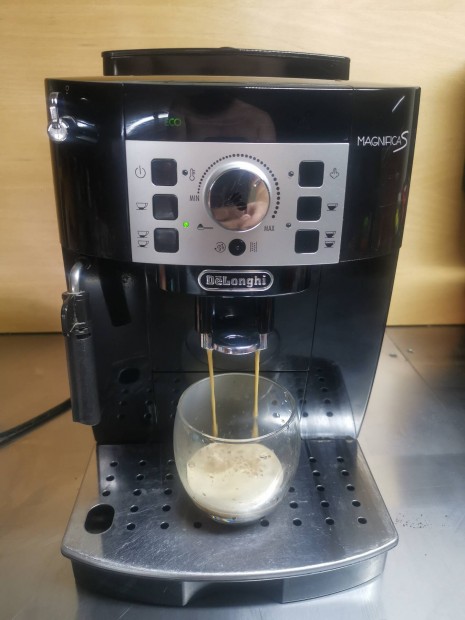 Delonghi magnifica S