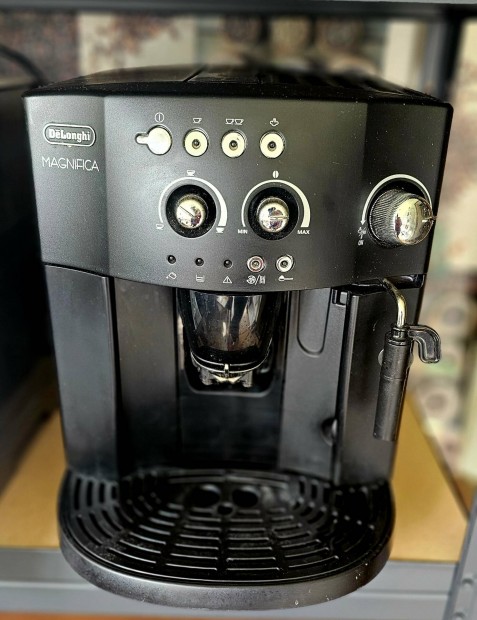 Delonghi magnifica 