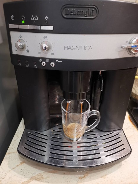 Delonghi magnifica 