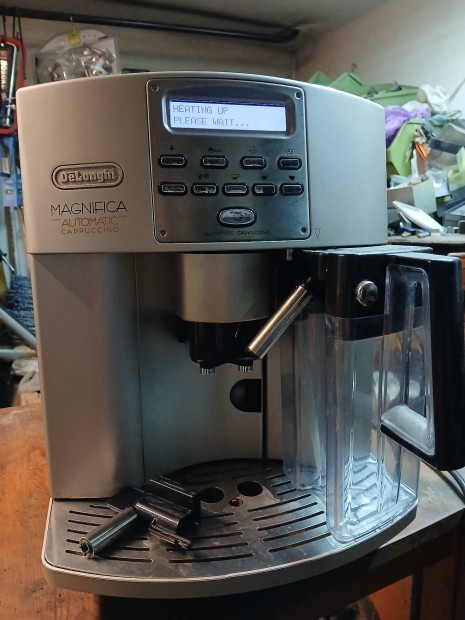 Delonghi magnifica automatic cappuccino 