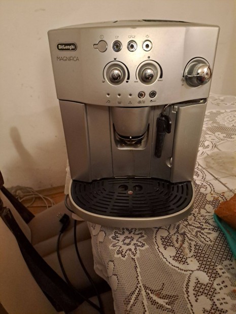 Delonghi magnifica nyers gép