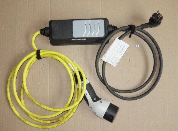 Delphi BMW I3 konnektoros t�lt� (2,4KWh) elad�