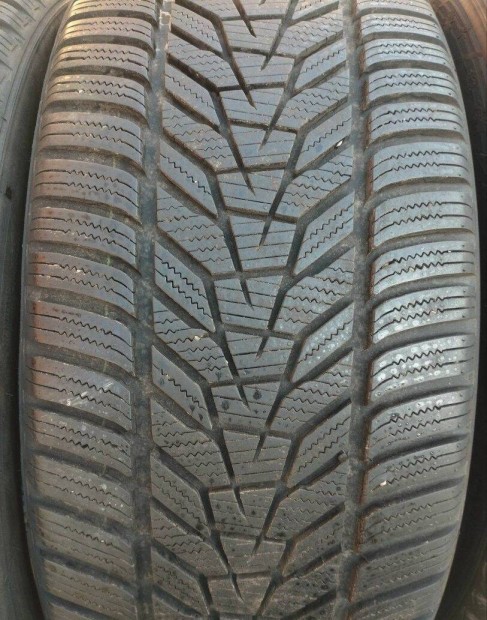 Demo 255/45 20 Hankook téli gumi r20 " Dot22
