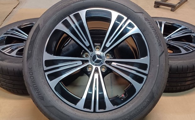 Demó Mercedes W214 E klasse 5x112 8x18 ET32,5 225/55 R18 nyári gumival