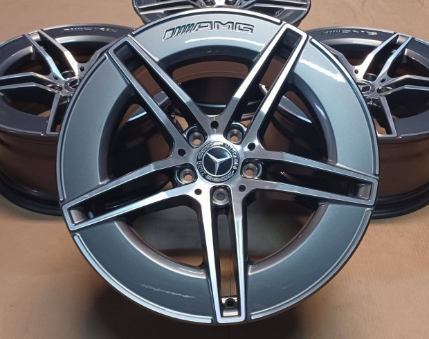 Demó Mercedes W214 E klasse AMG 5x112 8,5-9,5x19 ET35,5-51 4db