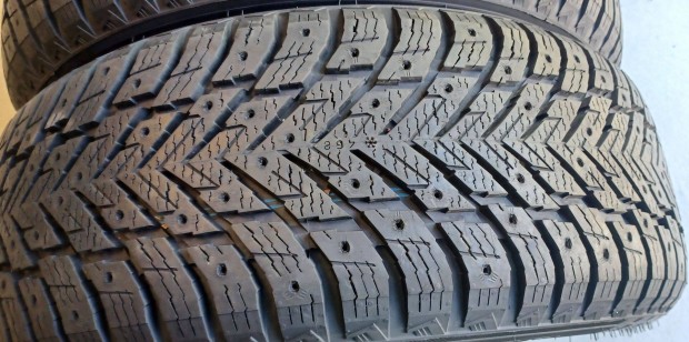 Demó Nokian Hakkapeliitta10 SUV 235/55 R18 téli gumik 80e./4db