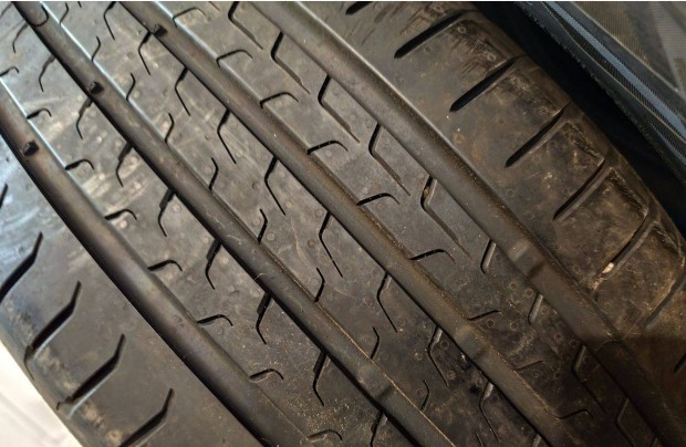 Demo új 215/50 R18 Continental nyári