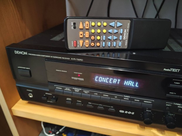 Denon AVR-700 Stereo / Surround Receiver