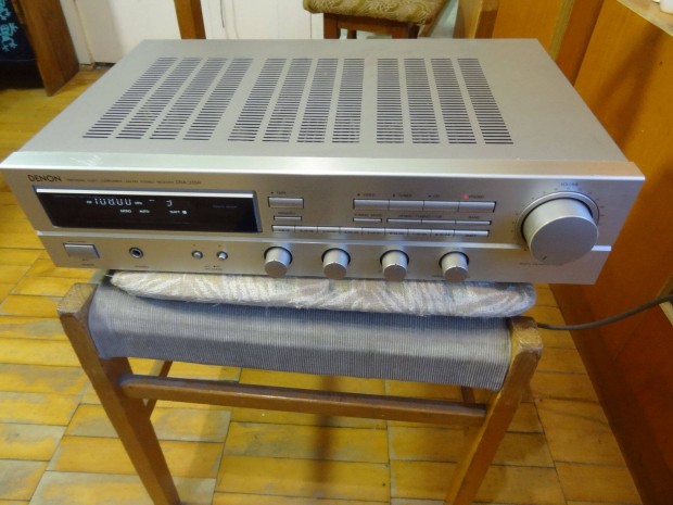 Denon DRA 335 rádios erősítő