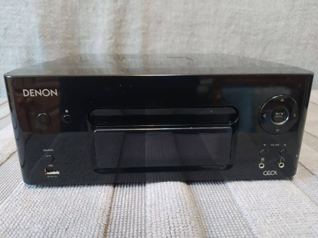 Denon RCD-N8 hifi nem kapcsol be