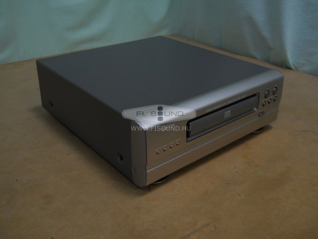 Denon UCD-77 ,1 lemezes CD lejátszó csak hifitoronyba