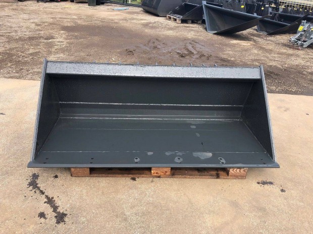 Dep�kan�l 153 cm. Cs�sz�korm�nyz�s� rakod�ra. Er�s�tett