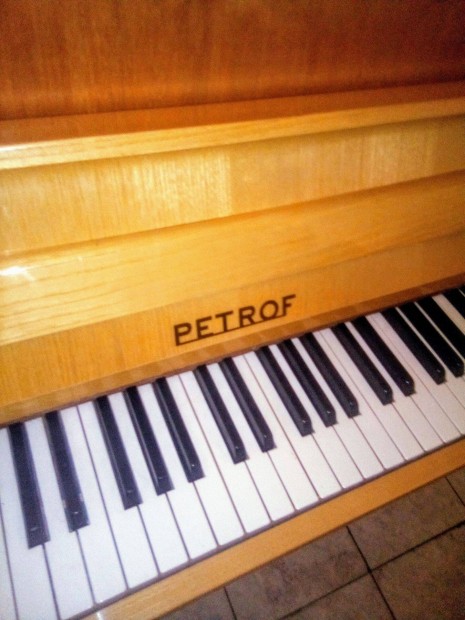 Der Echte Petrof 114 Yellow Grand Prix World Famous Pianoforte