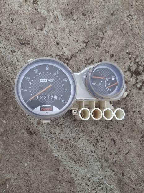 Derbi Gp1 m�szerfal