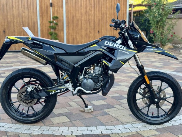 Derbi Senda Supermoto újszerű