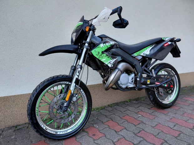Derbi Senda X-Treme 50-2T Dinamikus Motoroz�s (Fix �R!!)