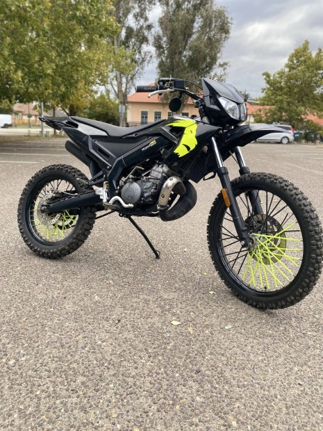 Derbi senda.