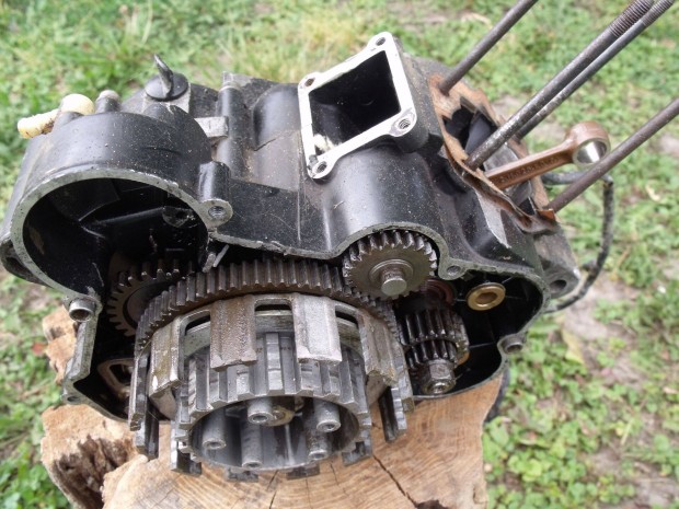 Derbi senda motoralkatrsz