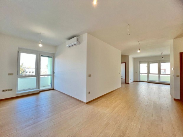 D�si H. Utc�ban �j �p�t�s� T�rsash�zban 3. Emeleti Lak�s Elad�