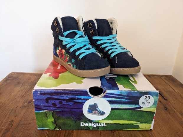 Desigual kislny cip 