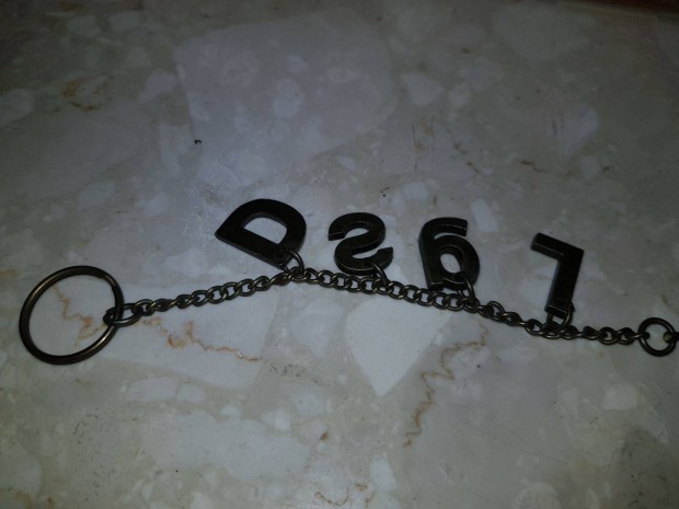 Desigual l�ncos t�skad�sz pom-pomos 22cm