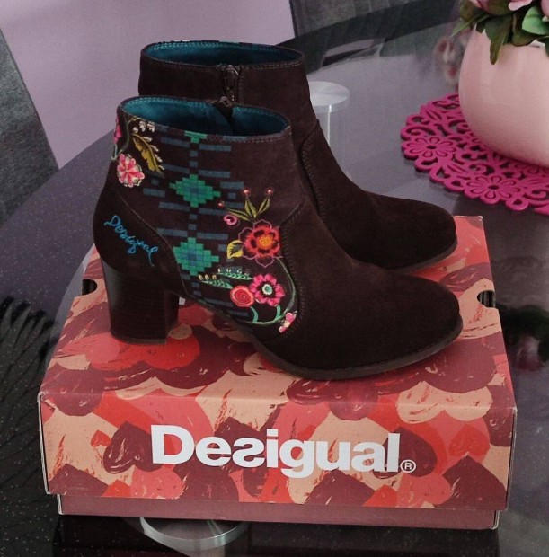 Desigual ni csizma 38-as