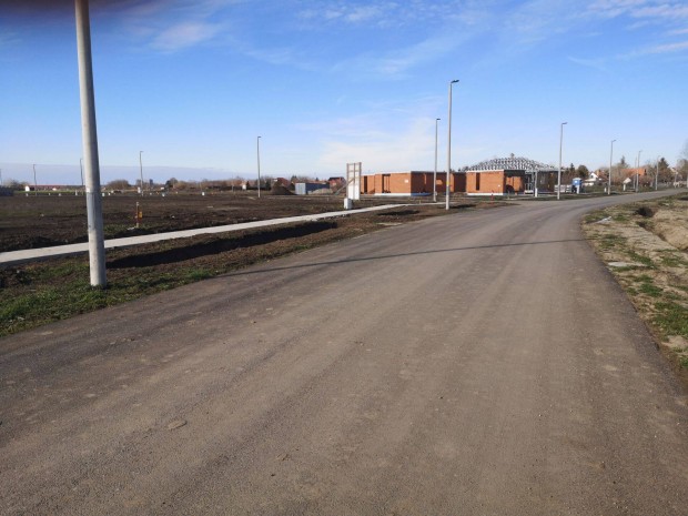 Deszken a Szőlőskert lakóparkban, 690 m2-es, építési, belterületi, bet