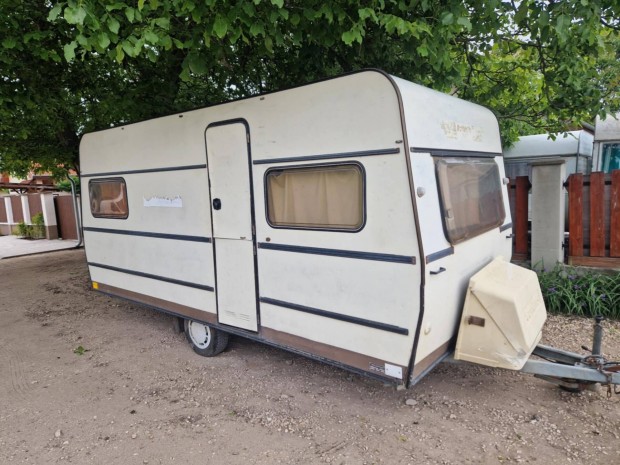 Dethleffs 480 lakokocsi érvényes. műszakis (-100.000 Ft Akcios)