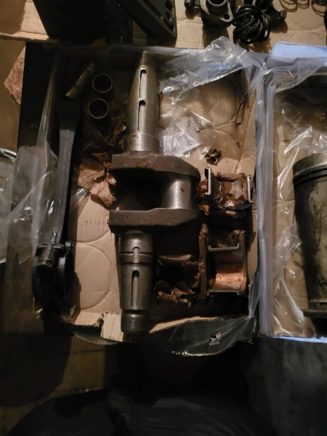 Deutz diesel motoralkatr�sz 