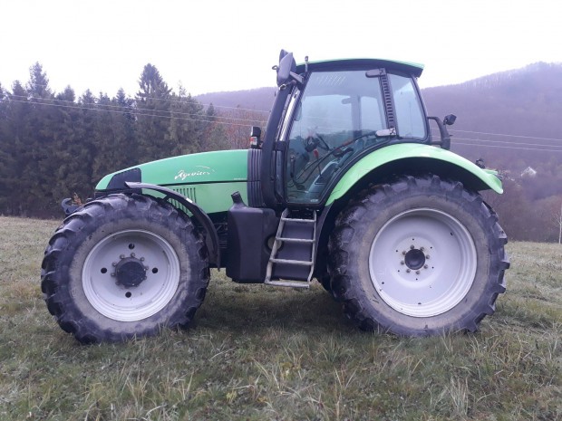 Deutz fahr agrotron traktor