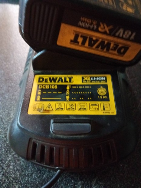 Dewalt DCB 105 tlt +DCB 180 akku gyri hasznlt alkalmiba 