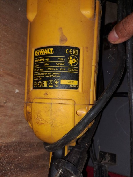 Dewalt DWE496 ktkezes sarokcsiszol Nagyflex