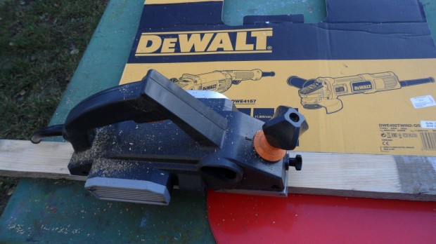 Dewalt Elu gyalugp kzi gyalu , falcols jonnan Hilti Makita szr