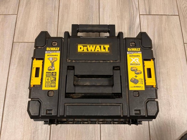 Dewalt Tstak Akkus fr Koffer Gptart Hordska res