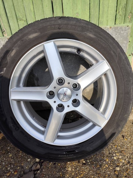 Dezent 16"-os alufelni 205/55 R16 Hankook nyri gumikkal