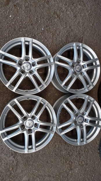 Dezent 17 colos használt 5x112 lyukosztású szép állapotú alu felni gar