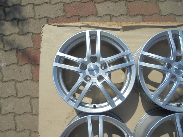 Dezent 17-es alufelni kitűnő állapotban eladó