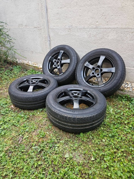Dezent RE dark MB alufelni szett téli gumival 5x115 215/60 R16