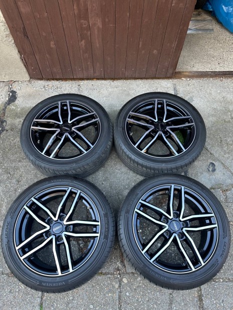 Dezent TR Dark 17 5x114,3 alufelni garnit�ra ny�ri gumival