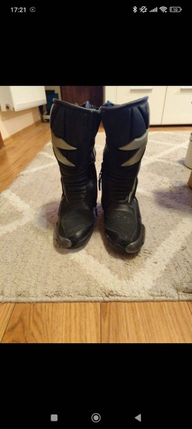 Diadora fekete n�i motoros csizma, 39-es m�ret