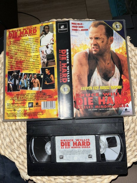 Die hard az let mindig drga vhs