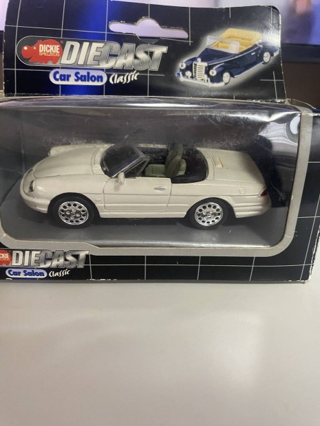 Diecast fehr Alfa Romeo eredeti dobozban 