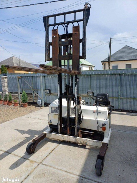 Diesel Targonca Kubota motoros 3 hengeres