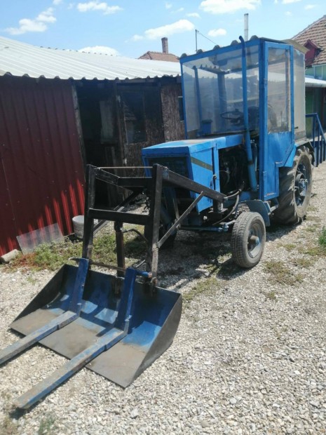 Diesel kis traktor