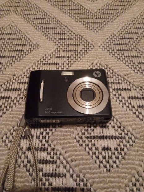 Digitális Kamera HP C200