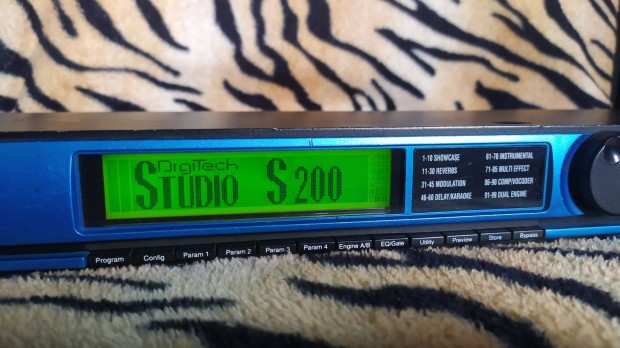 Digitech Studio S200 multieffekt