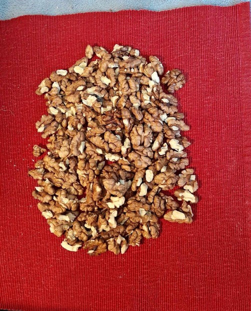 Dióbél többnyire feles és negyedes szemekből