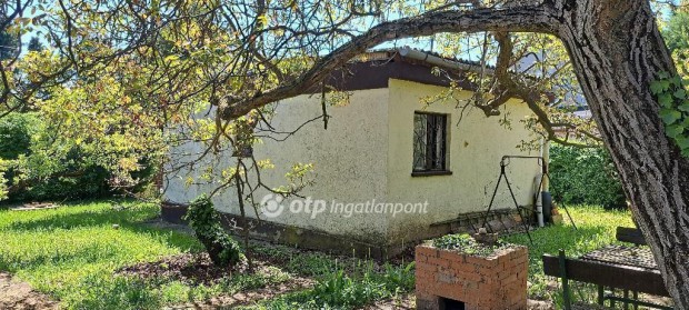 Di�sdi 700 nm-es telek elad�